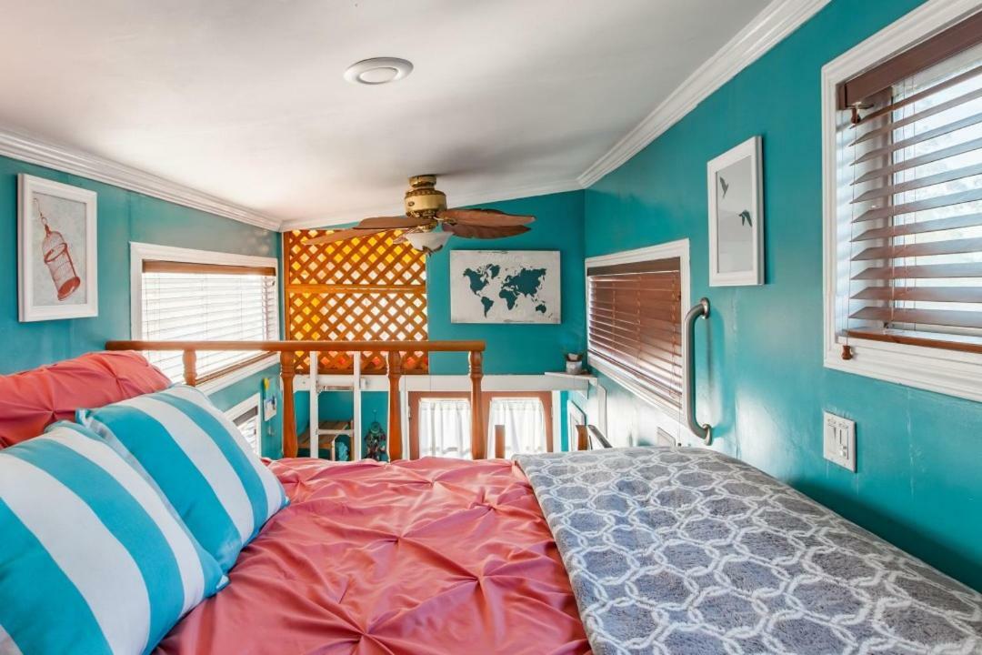 Holiday home Charming Tiny With A Private Hot Tub