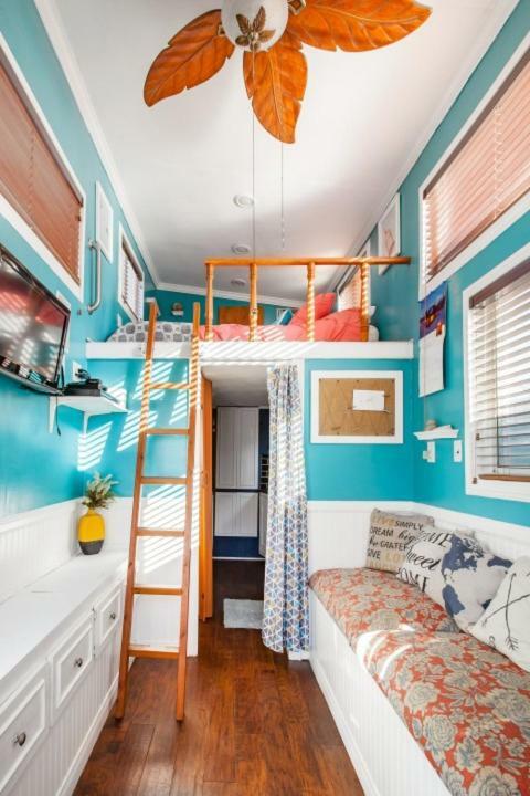 Charming Tiny With A Private Hot Tub Casa de férias *