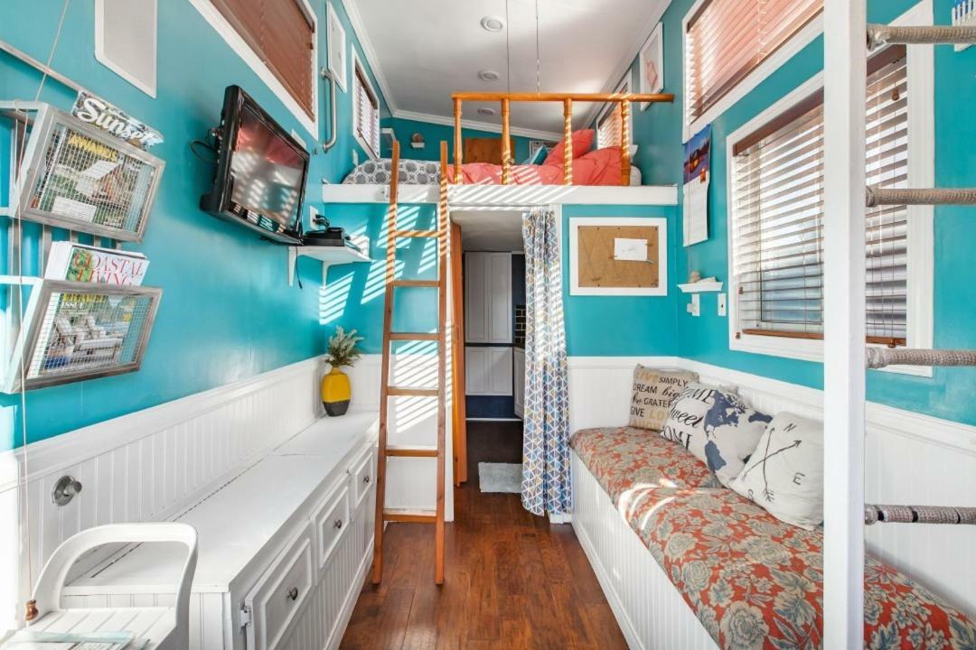 Charming Tiny With A Private Hot Tub